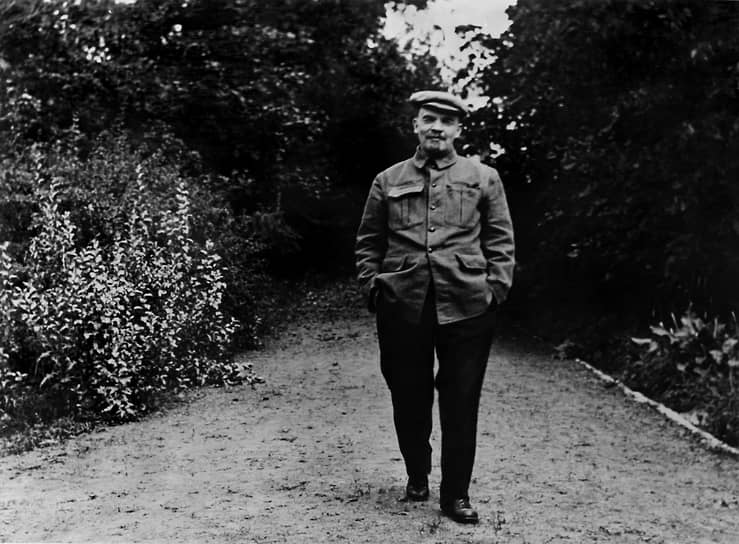 1917 год. Владимир Ленин прибыл из эмиграции на Финляндский вокзал Петрограда