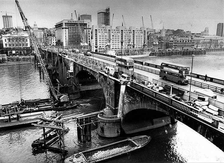 1968 год. Старый Лондонский мост продан американской компании, которая переправила его из Британии в Аризону, где он был вновь воздвигнут