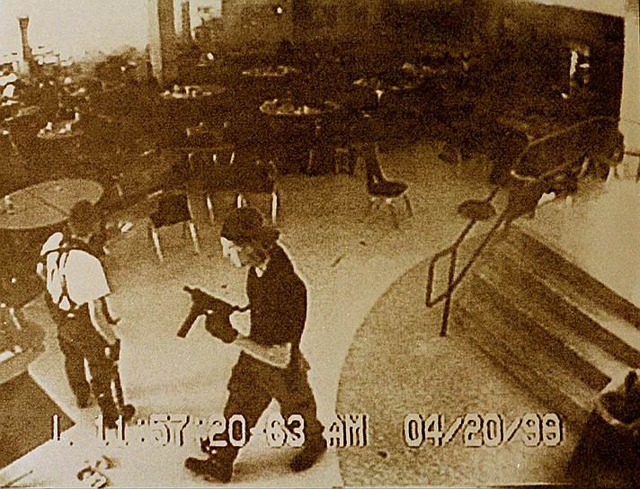 1999 год. Массовое убийство в школе Columbine