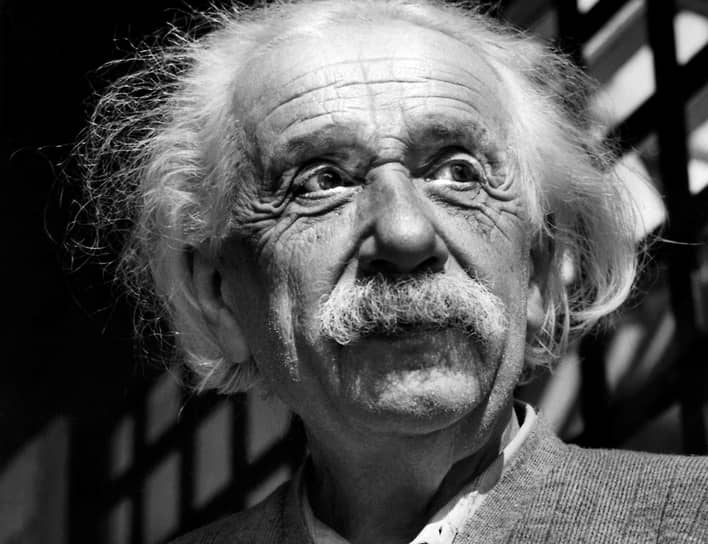 1955 год. В Принстоне (США) скончался Альберт Эйнштейн. Причиной смерти стала аневризма аорты