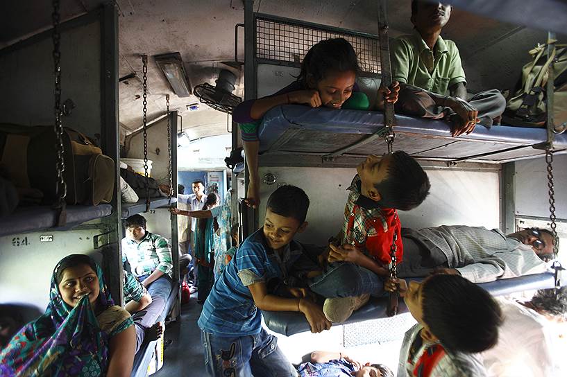 Индия — рекордсмен по числу железнодорожных аварий. Каждый год на железных дорогах страны фиксируется около 300 серьезных аварий и несчастных случаев