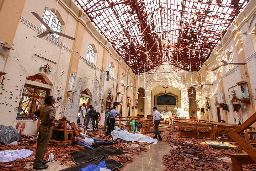 2019 год. На Шри-Ланке произошло восемь взрывов. В результате терактов погибли 359 человек. Еще около 500 были ранены. Ответственность за произошедшее на себя взяли «Джамаат ат-Таухид аль-Ватания» и «Исламское государство» (запрещены в РФ)