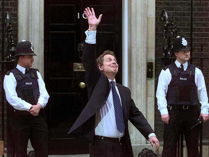 1997 год. Тони Блэр стал премьер-министром Великобритании. Он переизбирался на этот пост дважды: в 2001 и 2005 годах. Подал прошение об отставке 27 июня 2007 года