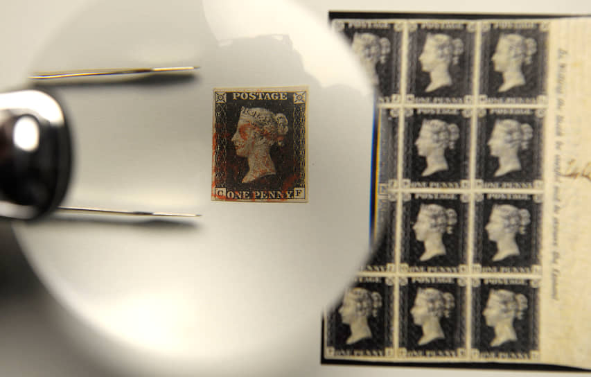 1840 год. В Англии появились в продаже первые в мире почтовые марки: черная однопенсовая и синяя двухпенсовая с профилем королевы Виктории