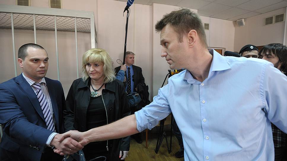 Алексей Навальный во время предварительных слушаний уголовного дела в Замоскворецком суде