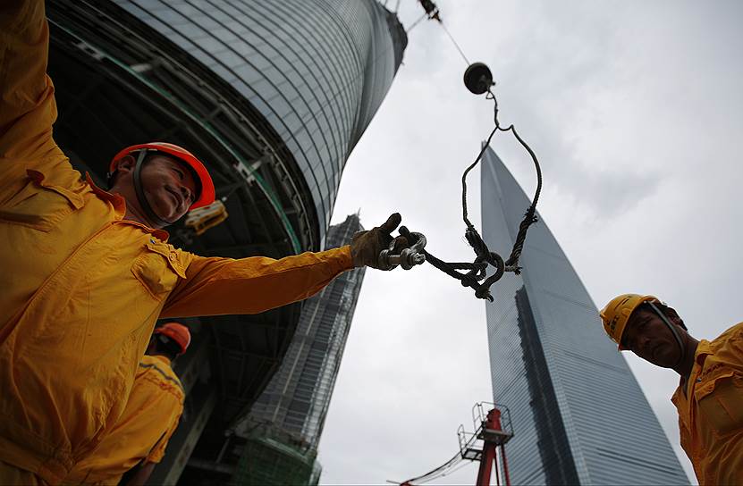 В финансовом районе Шанхая ведется строительство небоскреба «Башня Шанхая» (на фото), планируемая высота которого составит 632 м. Строительство высотки, которая станет самой высокой в Китае, планируется завершить к концу 2014 года 
