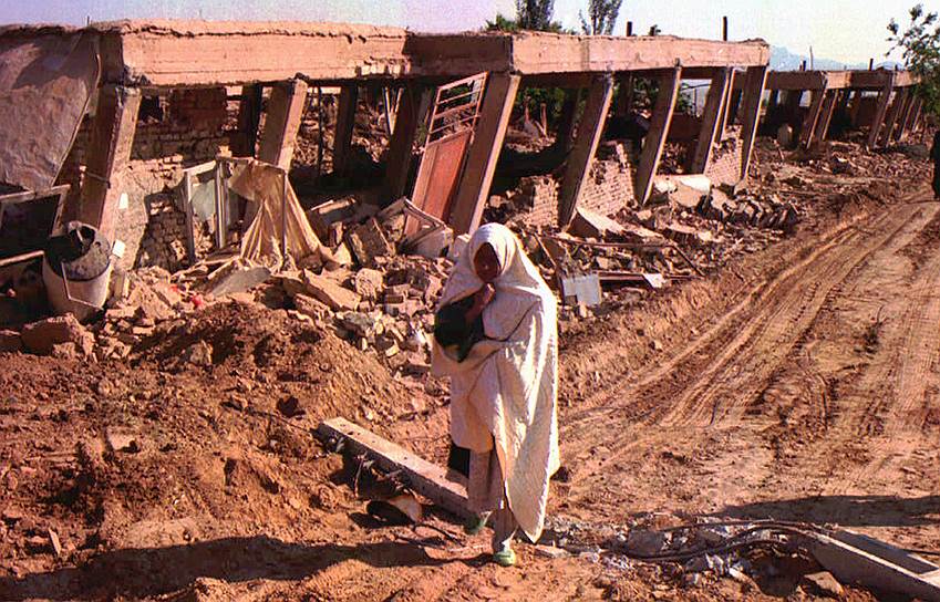 1997 год. В результате землетрясения в иранской провинции Хорасан погибли более 1500 человек