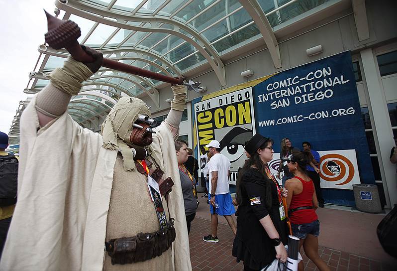 Поклонник фильма в костюме таскена на Международной конвенции Comic-Con в Сан-Диего, 2012 год