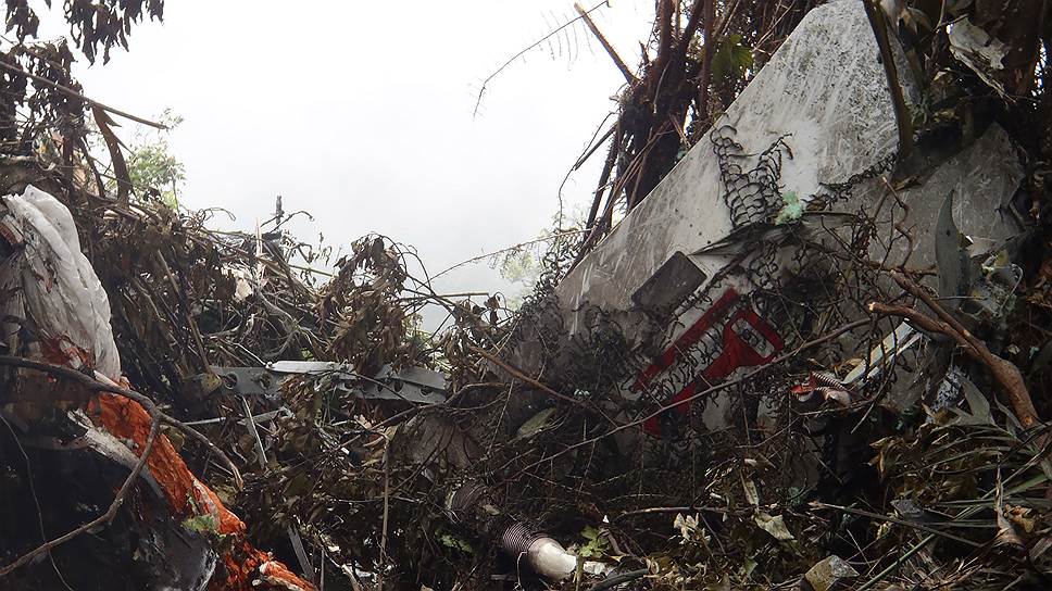 2012 год. Самолет Sukhoi Superjet-100 пропал с экранов радаров во время демонстрационного полета в Индонезии. Как выяснилось позднее, самолет врезался в гору Салак