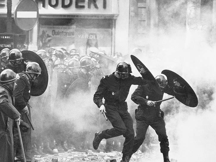1968 год. Французские власти закрыли Парижский университет в связи с уличными боями в городе
