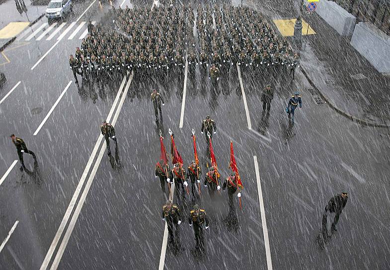 Генеральная репетиция военного парада Дня Победы в центре Москвы