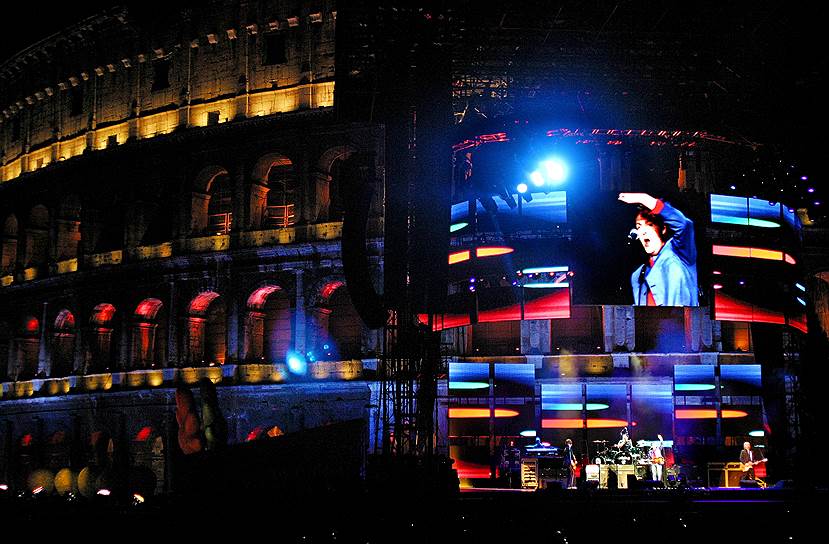2003 год. Бывший участник группы The Beatles Пол Маккартни стал первым рок-музыкантом, удостоенным чести выступить на легендарной арене Колизея в Риме (Италия). На концерте присутствовали всего 400 зрителей, билеты для которых продавались на специальном аукционе