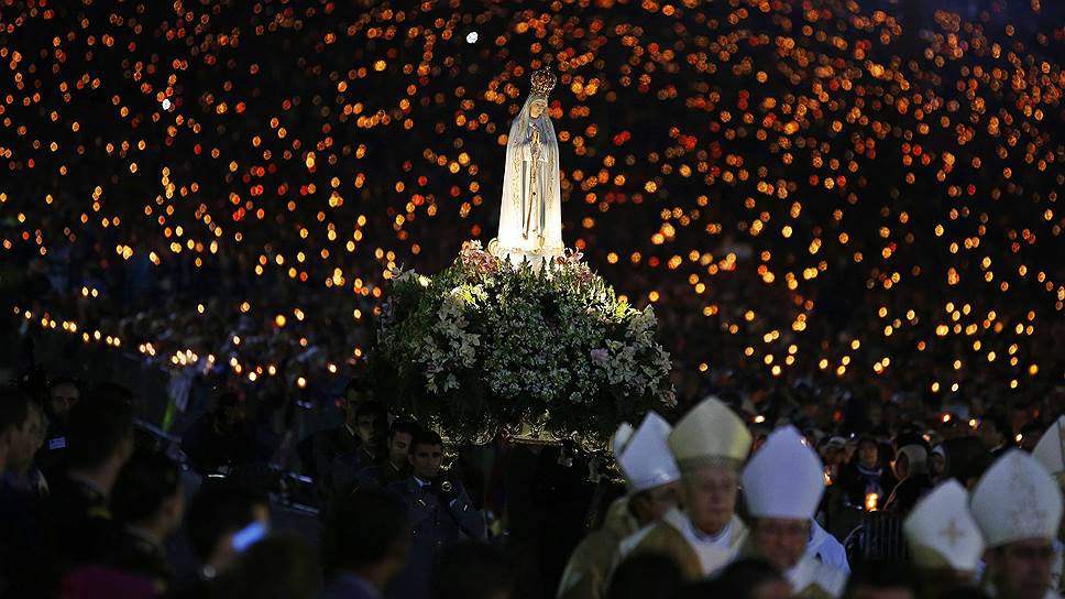 Празднование дня Пресвятой Девы Марии в Фатиме, Португалия