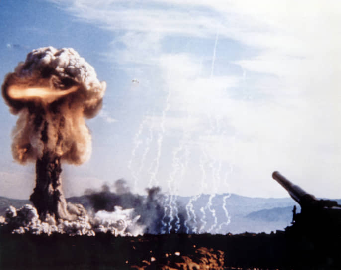 1953 год. В США на полигоне в штате Невада прошло первое и единственное испытание ядерного артиллерийского снаряда 