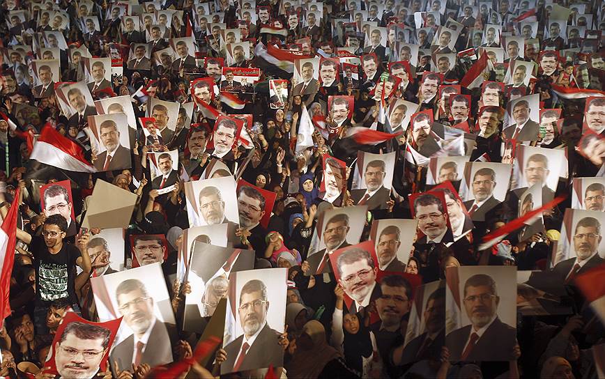 3 июля 2013 года министр обороны Египта Абдель Фаттах ас-Сиси по телевидению объявил о том, что Мухаммед Мурси больше не является президентом страны, а действие конституции приостановлено