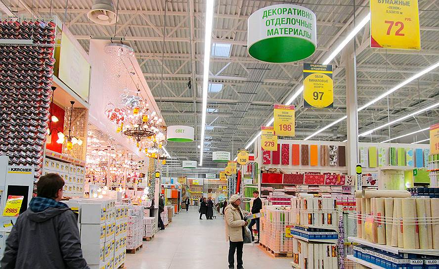 Для «Леруа Мерлен» в Волгограде компания Philips разработала световой проект, который позволяет достичь максимальной освещенности торговых залов в течение 12 часов в день без существенных энергозатрат