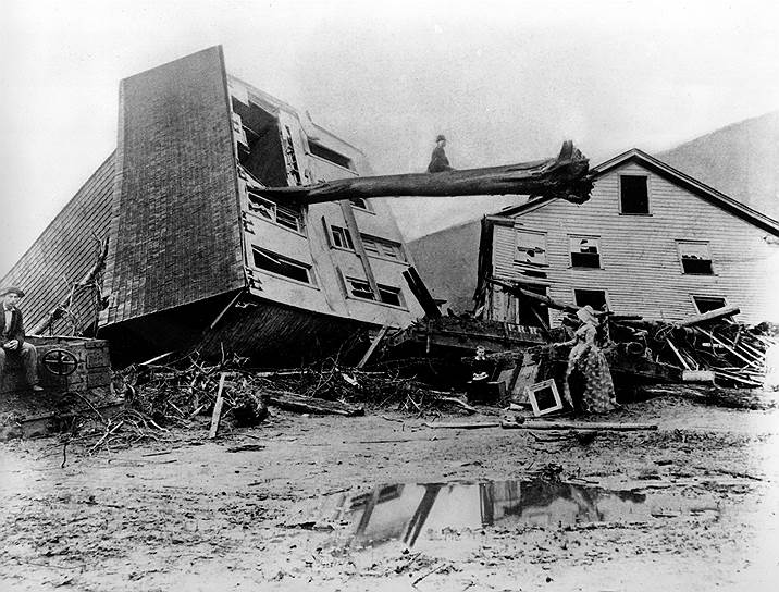 1889 год. Более 2 тыс. человек погибли в результате разрушения плотины в американском городе Джонстауне, штат Пенсильвания (США)