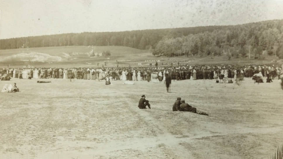 1905 год. Расстрел мирной демонстрации рабочих во время стачки на реке Талка в Иваново-Вознесенске