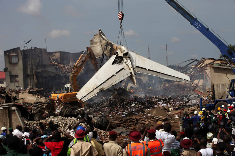 2012 год. В пригороде Лагоса потерпел крушение самолет McDonnell Douglas MD-83 компании Dana Air, погибли 163 человека