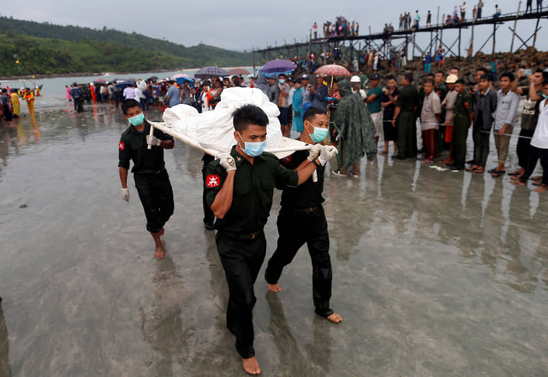 2017 год. Транспортный самолет Shaanxi Y-8F-200 ВВС Мьянмы совершал рейс по маршруту Мьей-Янгон, но через 29 минут после взлета рухнул в Андаманское море. В результате аварии погибли 122 человека
