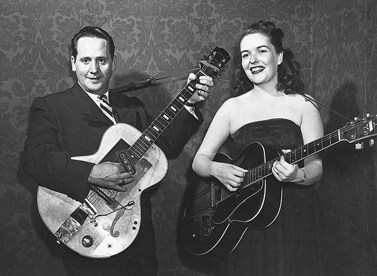 В 1941 году Лес Пол самостоятельно изобрел первую электрогитару с цельным корпусом, изменив музыкальный рынок, поскольку до того были только акустические гитары с звукоснимателями
&lt;br>На фото: Лес Пол с женой Мэри Форд (Айрис Саммерс)