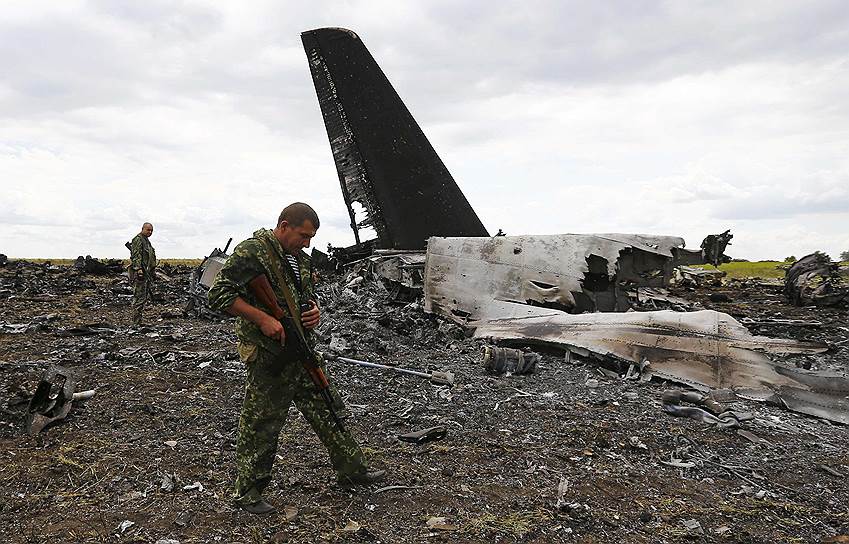 Гибель 49 украинских военных на борту самолета Ил-76, сбитого под Луганском, «шокировала» генерального секретаря Совета Европы Торбйорна Ягланда. Он также заявил, что Совет Европы продолжит делать все, что в его силах, для стабилизации ситуации на Украине