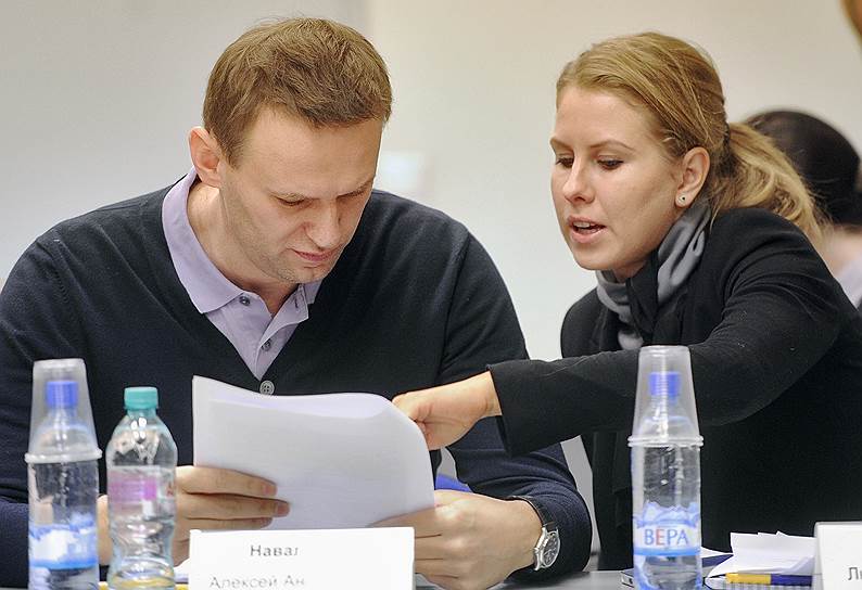 Оппозиционер Алексей Навальный и член центрального совета Партии прогресса Любовь Соболь