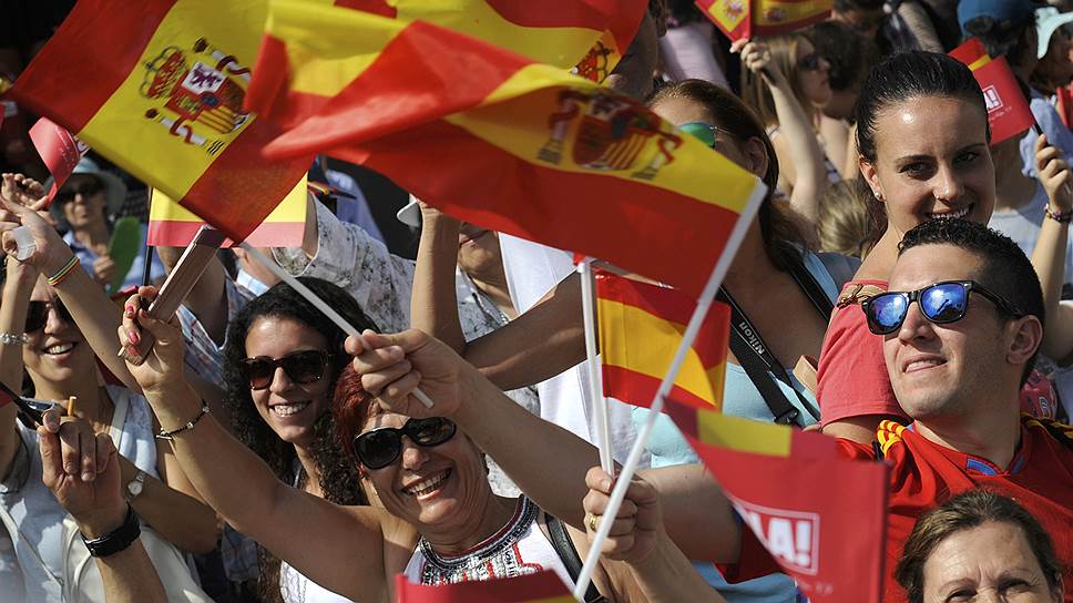 Отречение короля Испании Хуана Карлоса от престола в пользу своего сына Фелипе вызвало новую волну дискуссий о сохранении в стране института монархии. Десятки тысяч человек в интернете и на улицах испанских городов потребовали проведения референдума по этому вопросу