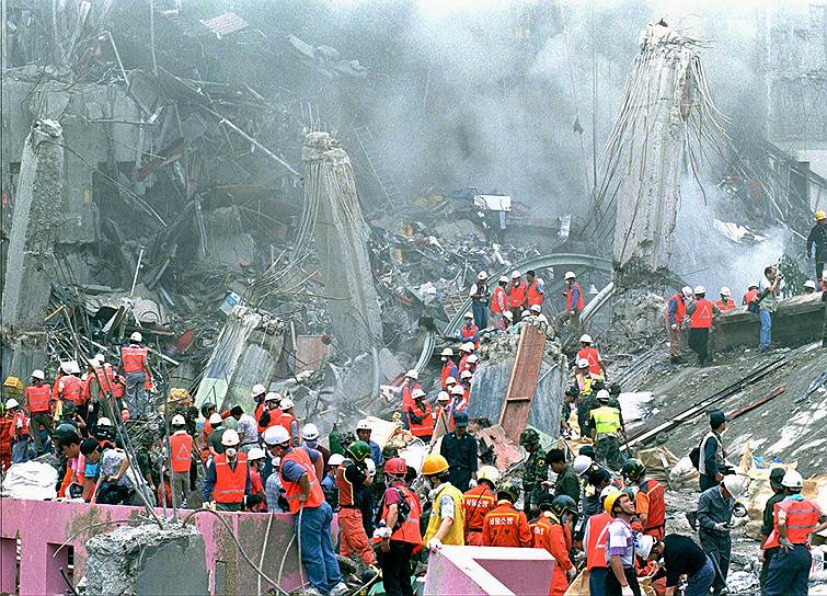 1995 год. 502 человека погибли в результате обрушения супермаркета в Сеуле (Южная Корея), около тысячи пострадали