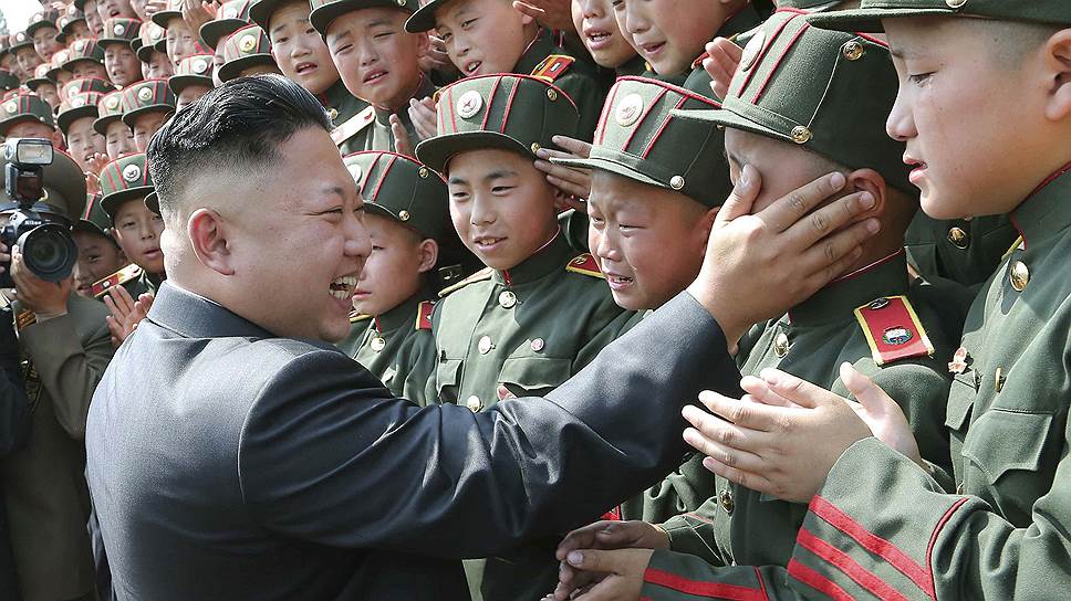 07.06.2014 Ким Чон Ын во время визита в военную школу