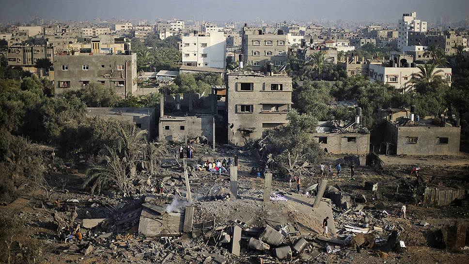 Во вторник утром член политбюро «Хамаса» Иззат ар-Ришк пообещал: в ближайшие часы массированному обстрелу подвергнется Тель-Авив