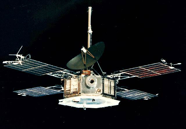 1965 год. Космический аппарат Mariner 4 совершил  успешный облет Марса и сделал первые фотографии планеты