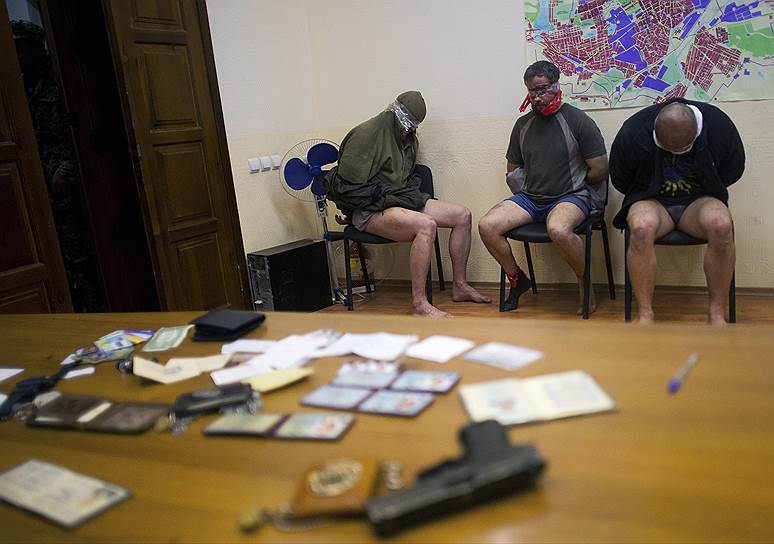 April, 27&lt;br>Militants in Donetsk region captured three SWAT officers of  the Security Service of Ukraine (SBU)