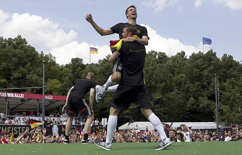 Сборная Германии стала первой европейской командой, которая завоевала титул, выступая в Америке