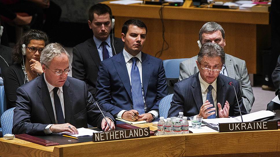Постпред Нидерландов в ООН Карел ван Оостером и представитель Украины Юрий Сергеев