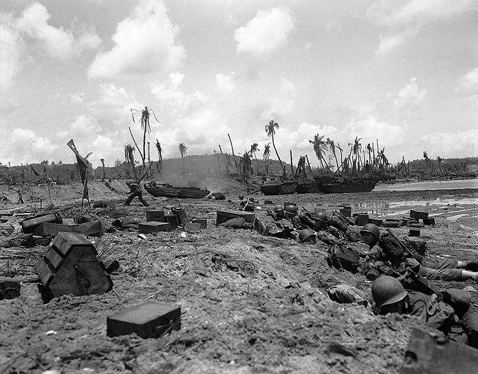 1944 год. Начало битвы за Гуам между вооруженными силами США и императорской армией Японии в ходе Второй мировой войны