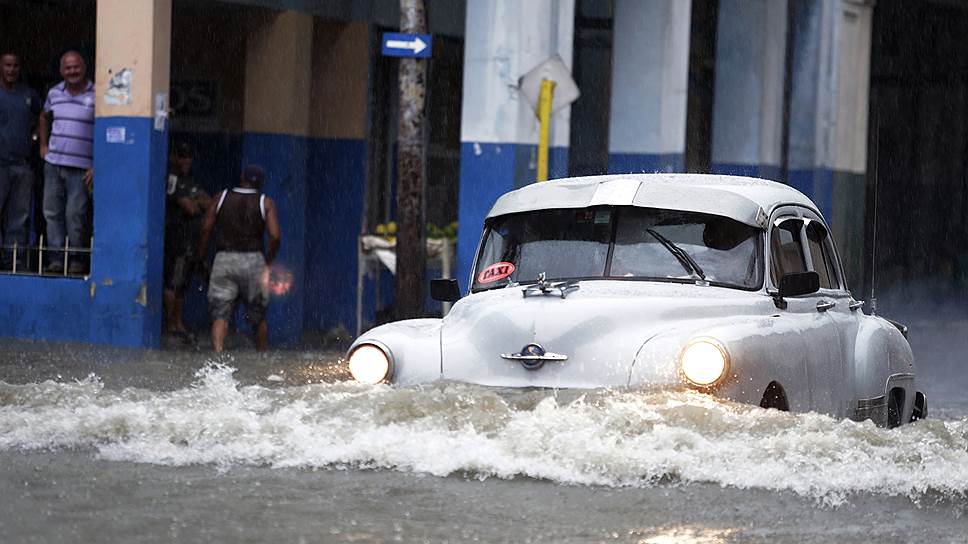 Затопленая улица в Гаване