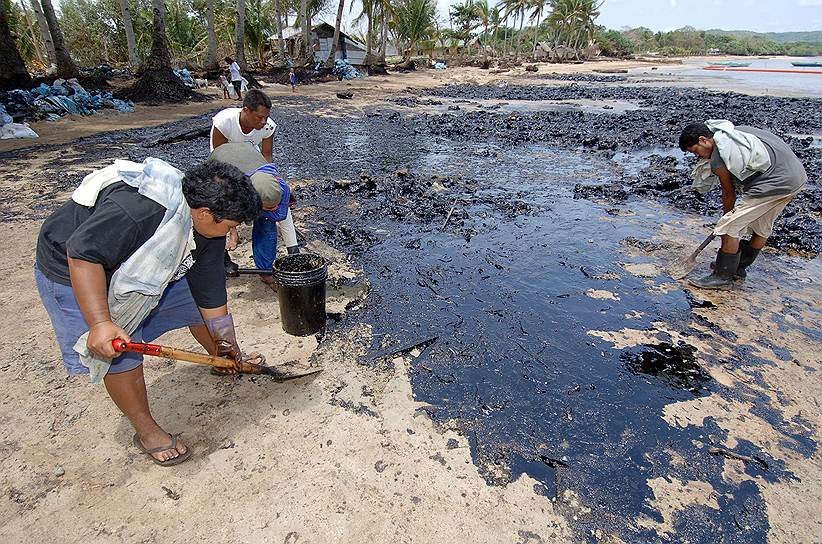 2006 год. Танкер Solar 1, зафрахтованный компанией Petron Corp, перевозил 2000 т нефти и потерпел аварию на Филиппинах. Тогда оказались загрязнены 300 км побережья в двух провинциях страны, 500 га мангровых лесов и 60 га плантаций водорослей