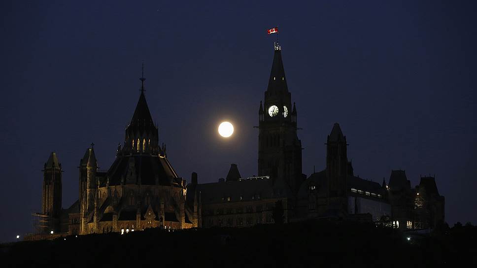 Парламентский холм в Оттаве, Канада