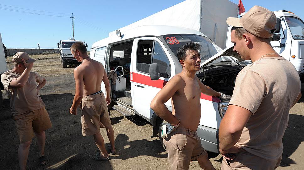 По прибытии в Луганск автоколонна должна была разгрузить гуманитарную помощь на логистической базе Красного Креста
