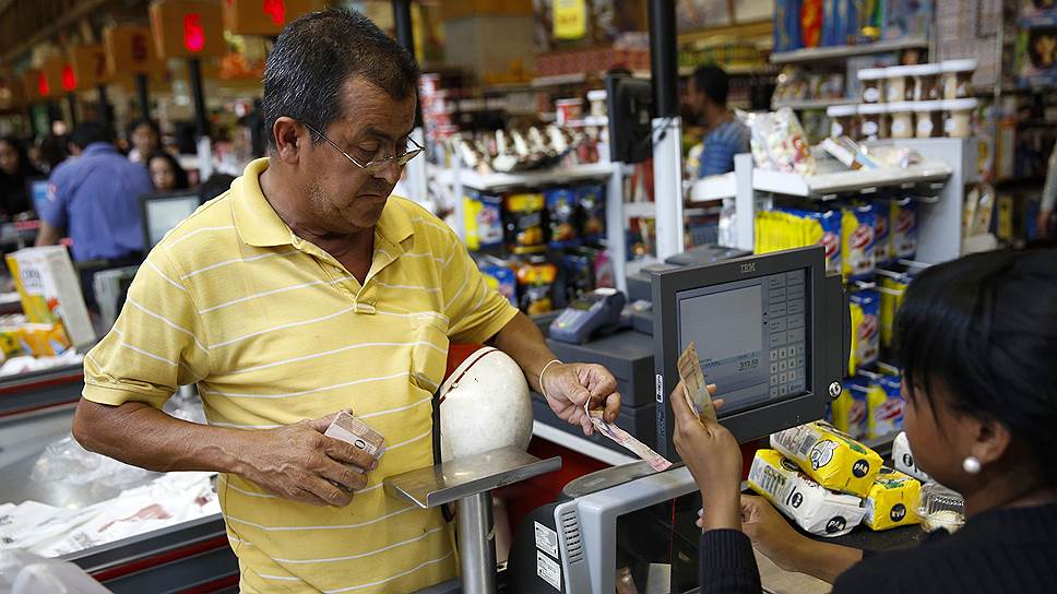 Как власти Венесуэлы пересчитывают продукты по пальцам
