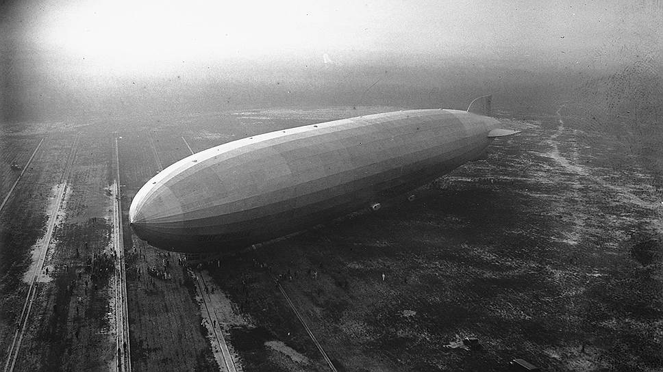 1929 год. Вылетевший из Токио (Япония) дирижабль «Граф Цеппелин» прибывает в Сан-Франциско (США)