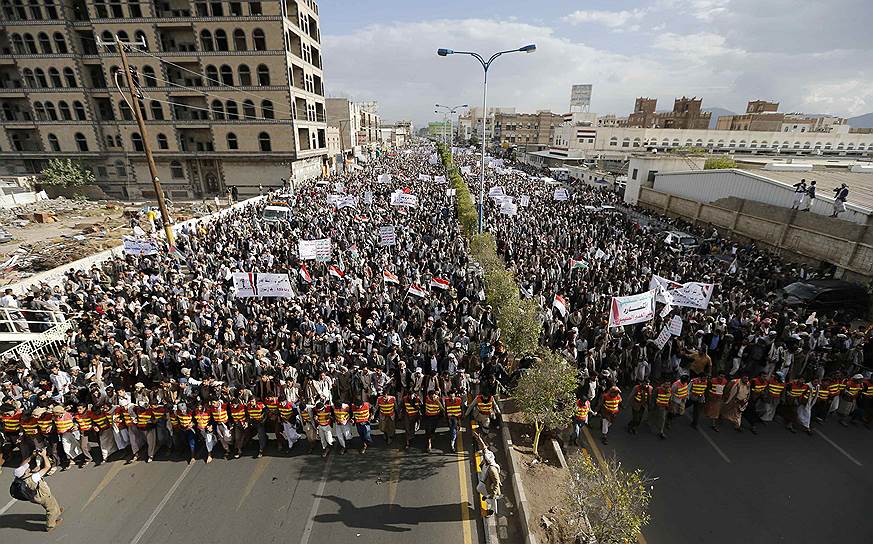Антиправительственный марш в Сане, столице Йемена