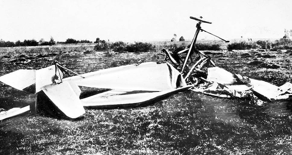 1914 год. Совершив первый воздушный таран, под Львовом погиб русский военный летчик Петр Нестеров