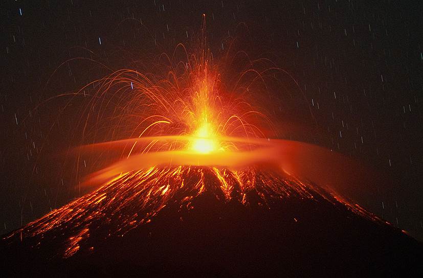 Извержение стратовулкана Сламет в Индонезии