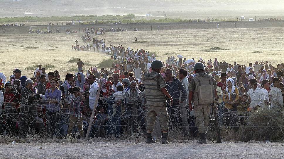 Действия террористов из «Исламского государства» привели к тому, что только за последние три дня число беженцев из Сирии в Турцию составило около 130 тыс. человек