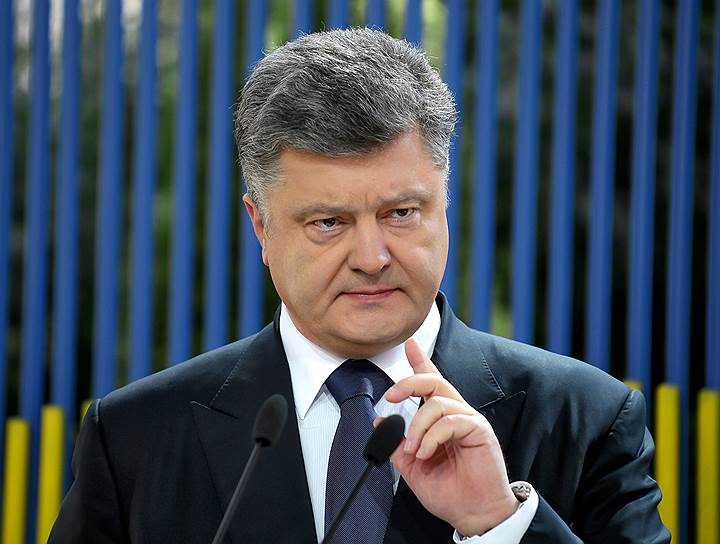 5 июня 2015 года на пресс-конференции в Киеве, посвященной году правления Петр Порошенко заявил, что возвращение Крыма «задача сверхсложная, и, к сожалению, выходящая за календарные рамки послания»