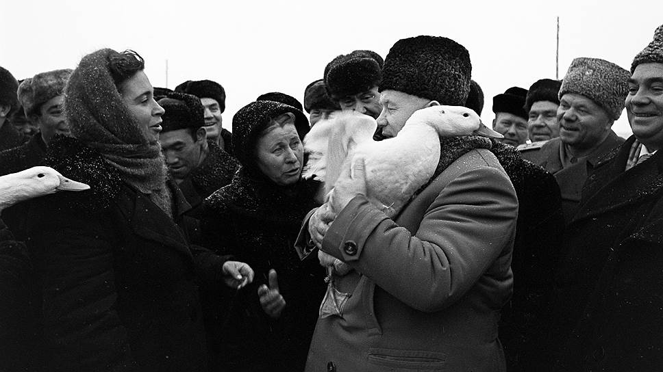 1959 год. Генеральный секретарь ЦК КПСС Никита Хрущев, выступая во Владивостоке, произнес ставшую знаменитой фразу «Его величество рабочий класс»