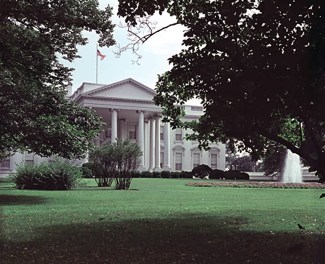1901 год. Теодор Рузвельт официально присвоил резиденции президента США название Белый дом
