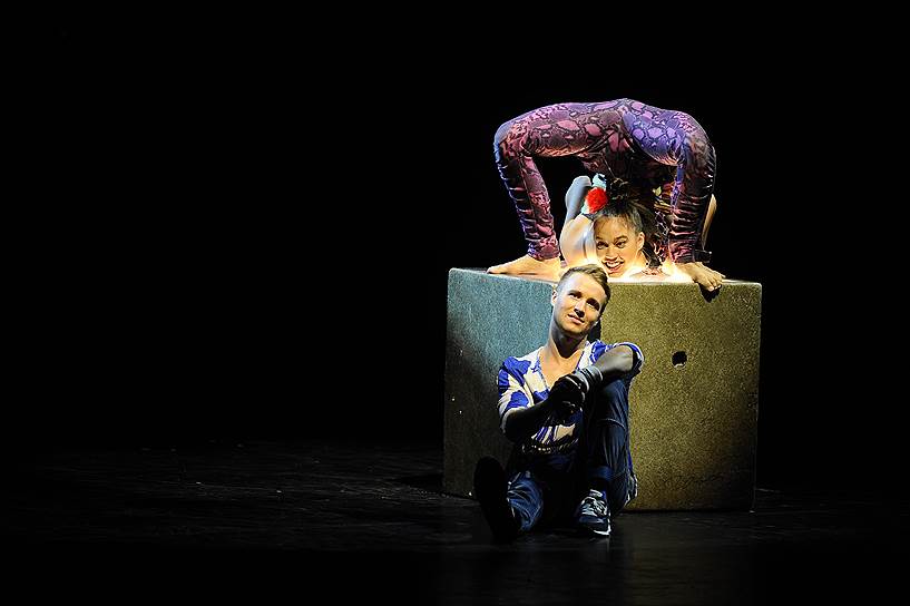 Генеральная репетиция российской премьеры шоу «iD» от «Cirque Eloize», посвященная юбилею «Cirque du Soleil» в концертном зале «Крокус Сити Холл»